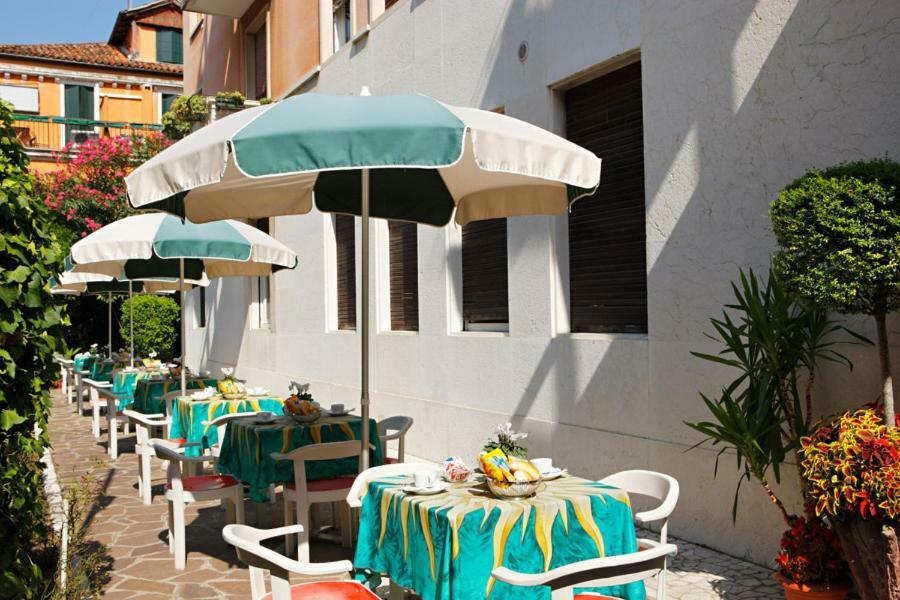 Hotel Santa Lucia Venedig Exteriör bild